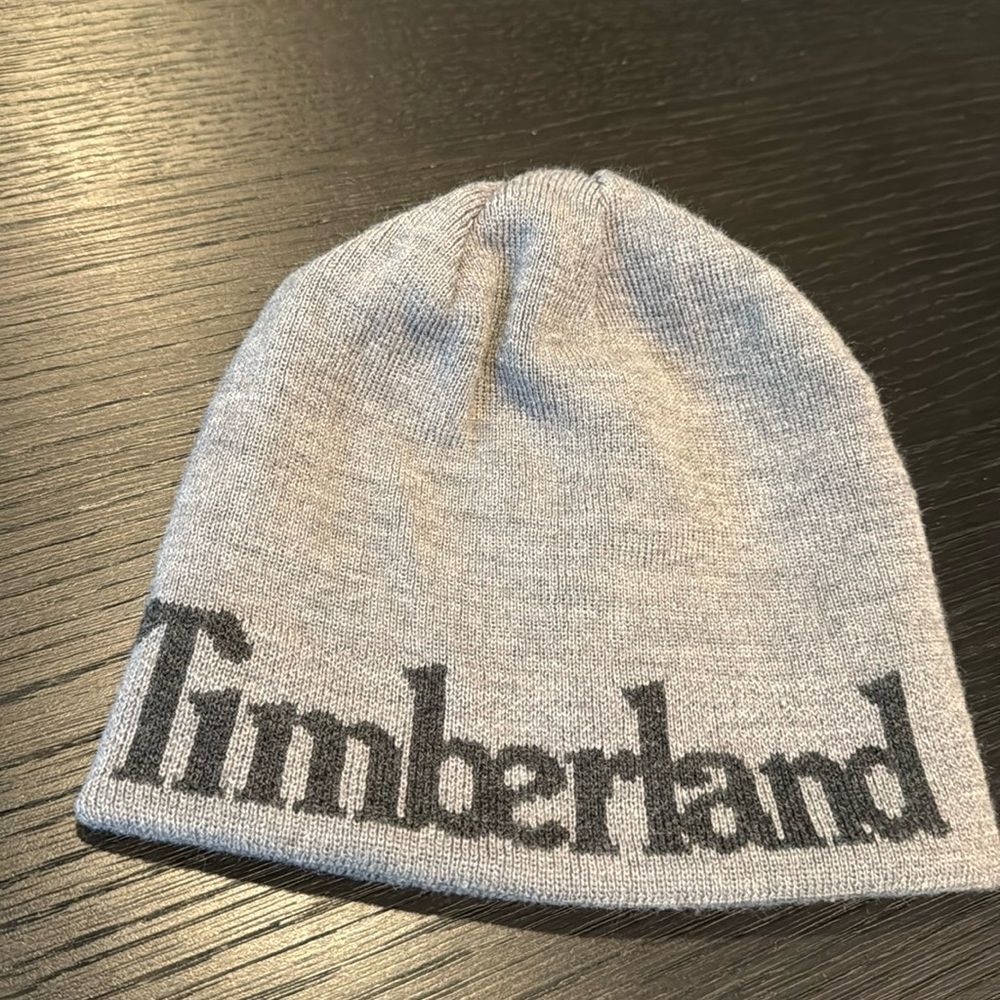 🎉🎉HOST PICK🎉🎉Timberland shades of gray double layer reversible logo beanie. - Picture 2 of 6